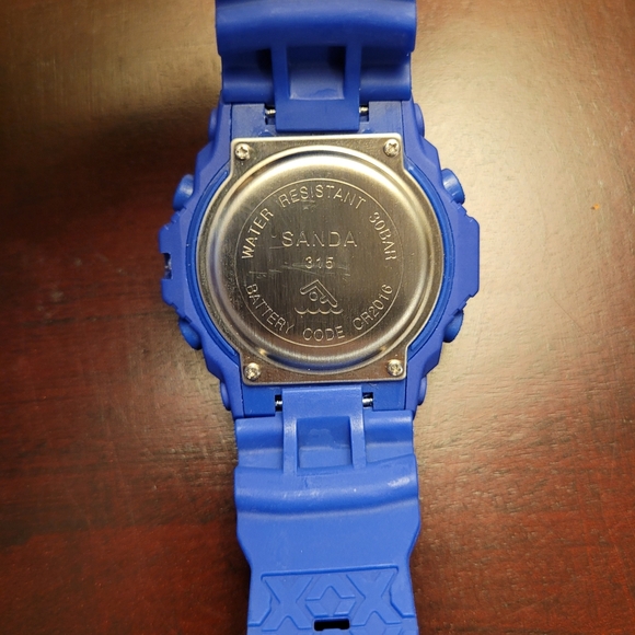 New Blue Digital C shook Fashion watch - Picture 6 of 6